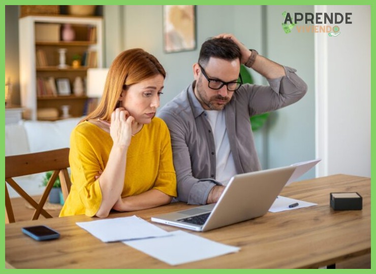 ¿Cuáles son las obligaciones fiscales y el procedimiento para declarar la compra de una segunda residencia ante Hacienda?